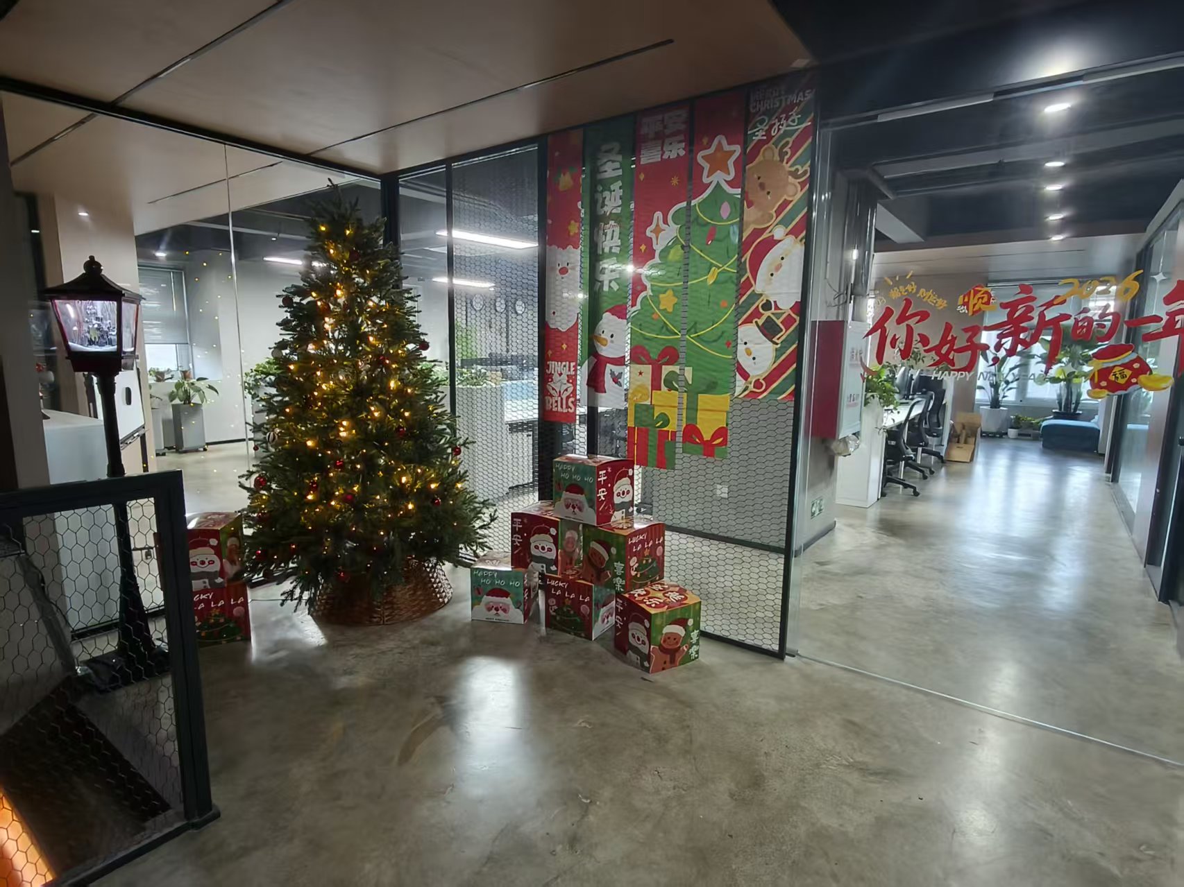 Blueant Christmas Sale: Forklift Parts Up to 30% Off + Free Tool Kit